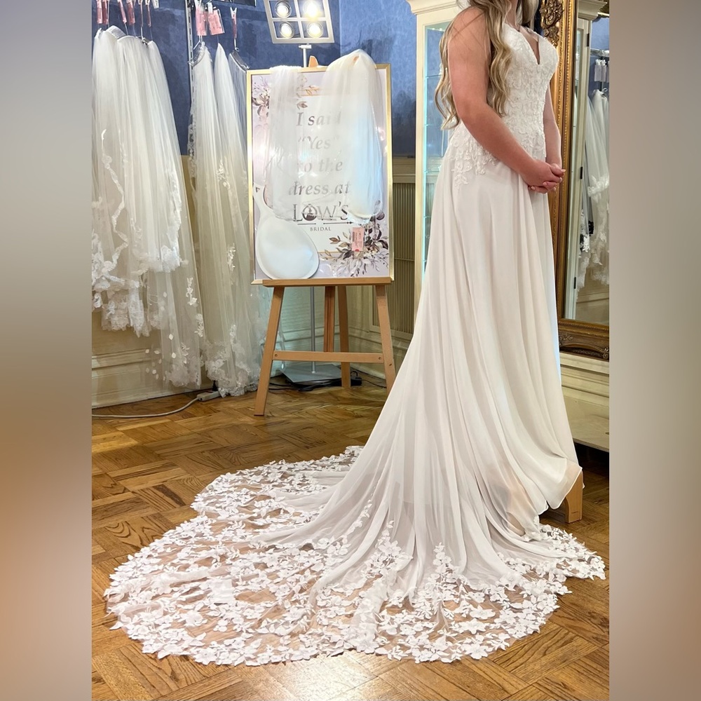 Wedding dress